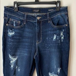 Judy blue size 11/30 destroyed boyfriend
